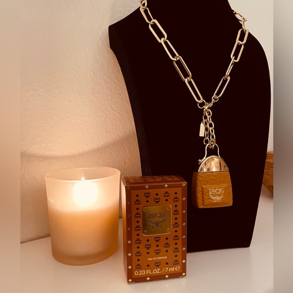 MCM cologne necklace - Picture 5 of 6